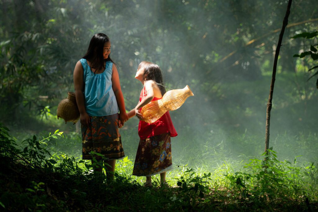 Hermanas en la naturaleza